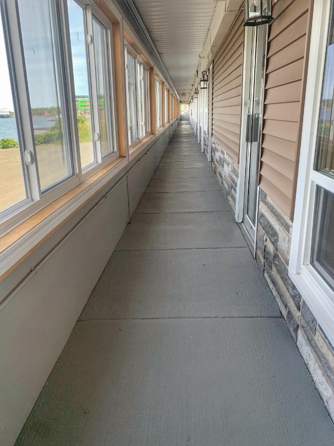 Harbourview Inn And Suites 
シドニー エクステリア 写真